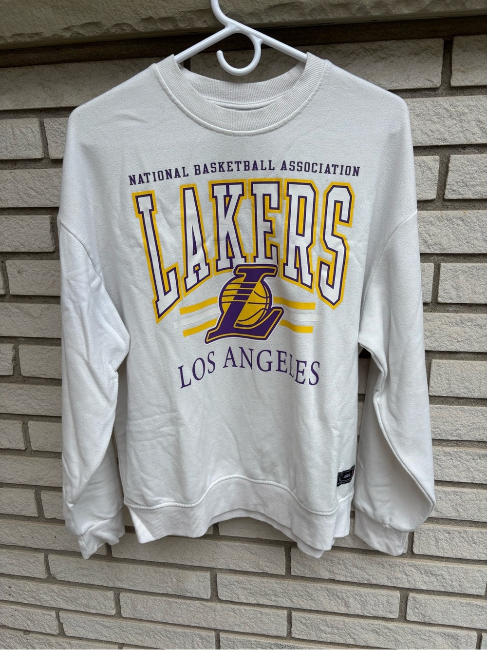 Los Angeles Lakers White Crewneck Sweatshirt - NBA Licensed